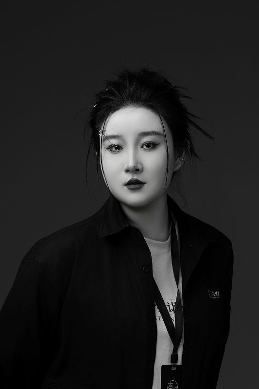 �߼���ױ��ʦ ������ʦ