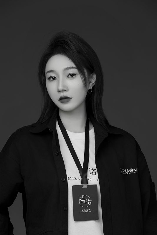 �߼���ױ��ʦ  ��һ��ʦ